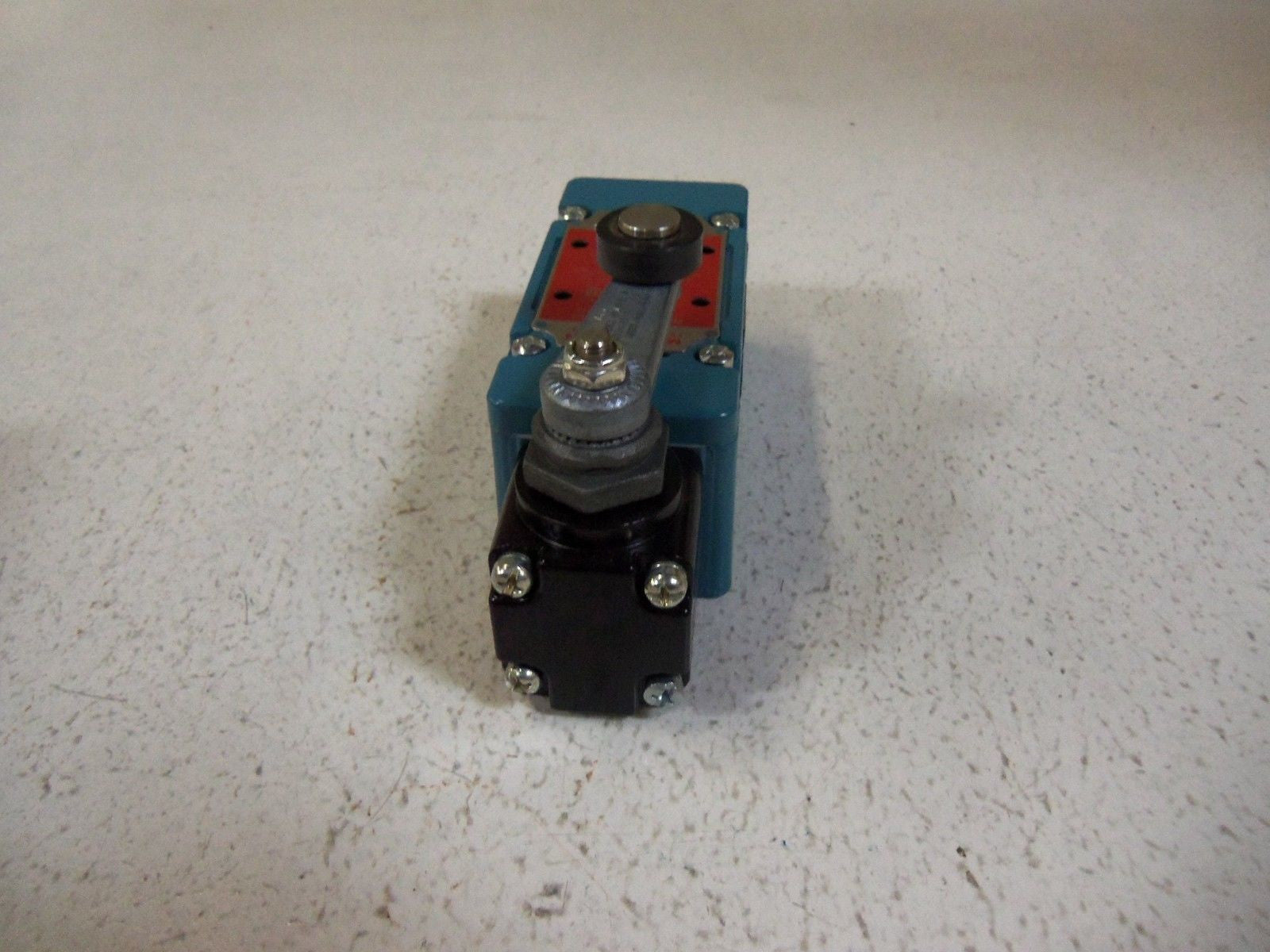 MICROSWITCH 151ML1-E1 PRECISION LIMIT SWITCH *NEW IN BOX*
