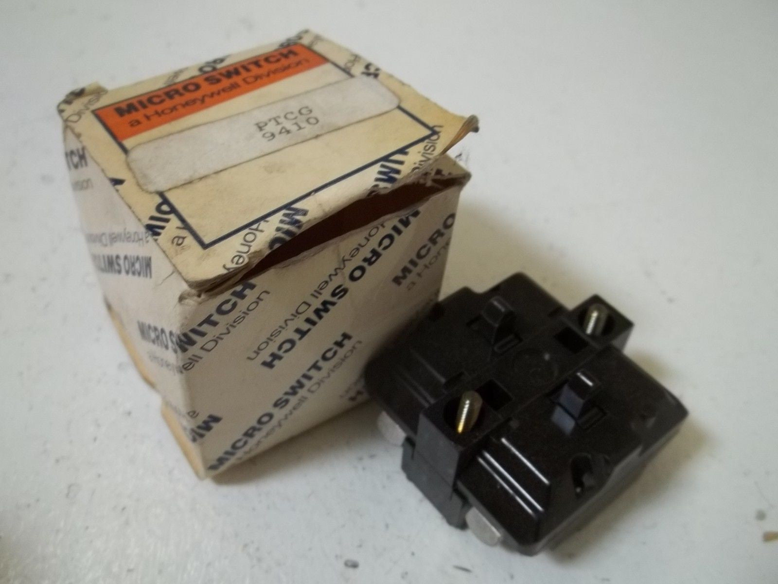 MICROSWITCH PTCG CONTACT BLOCK *NEW IN BOX*