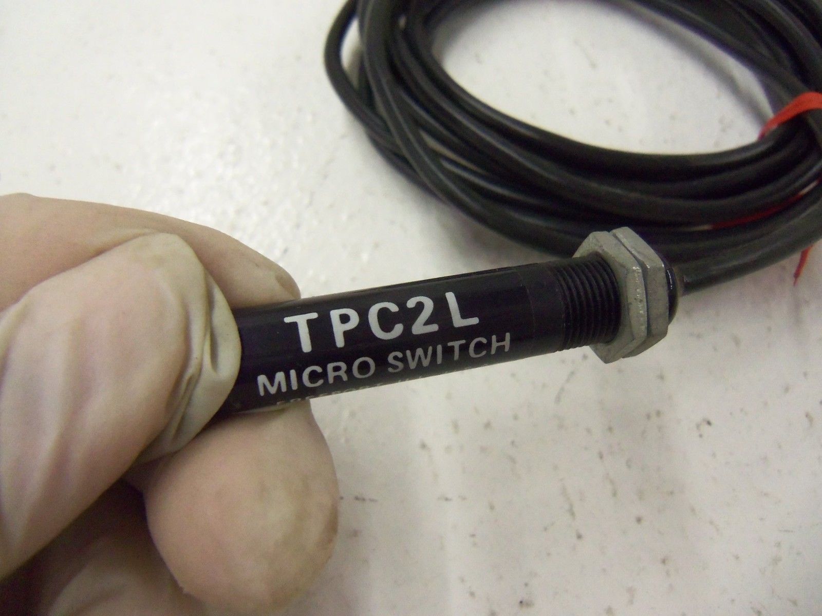 MICROSWITCH TPC2L PHOTOELECTRIC SENSOR *USED*