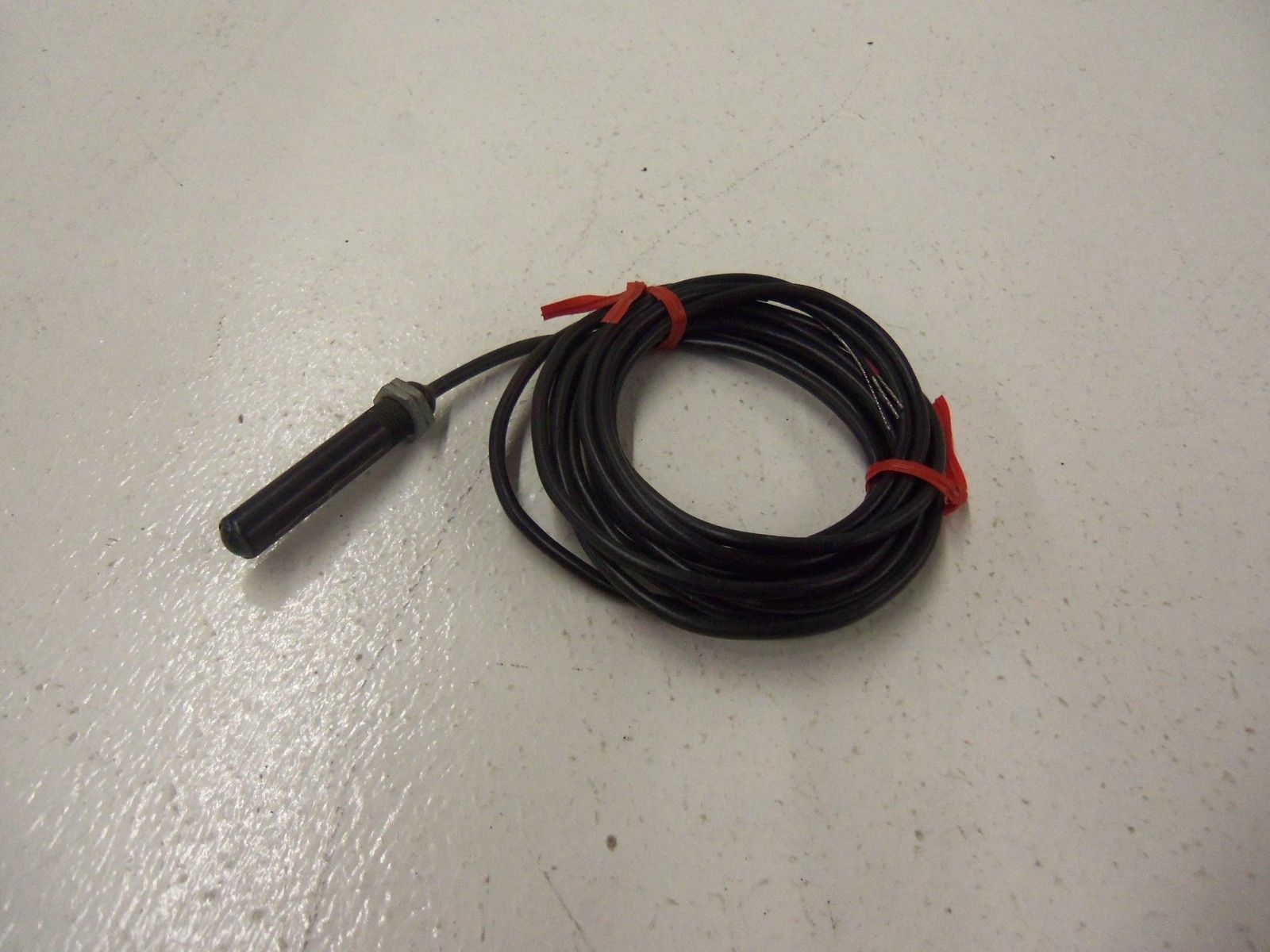 MICROSWITCH TPC2L PHOTOELECTRIC SENSOR *USED*