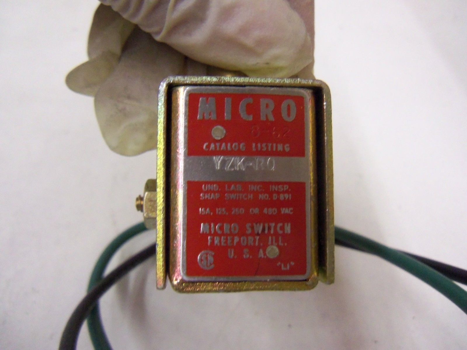 MICROSWITCH YZK-RQ *NEW IN BOX*