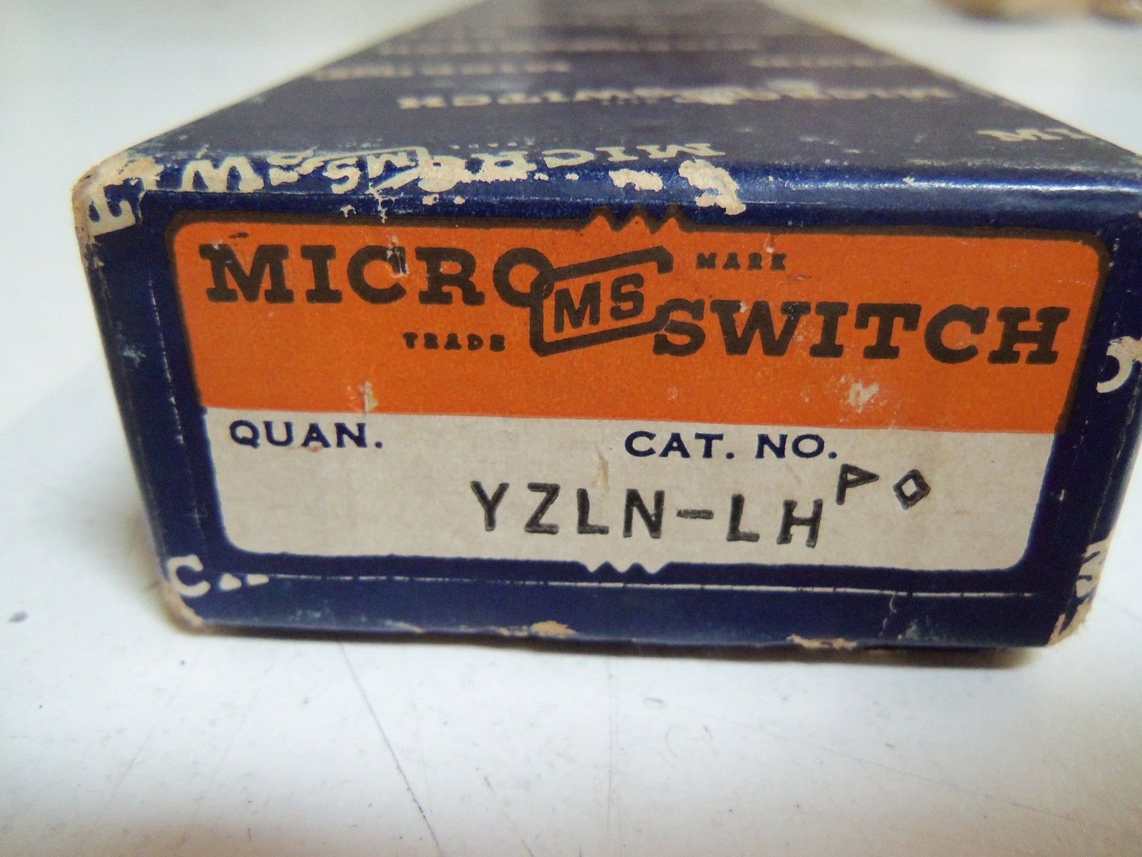 MICROSWITCH YZLN-LH *NEW IN BOX*