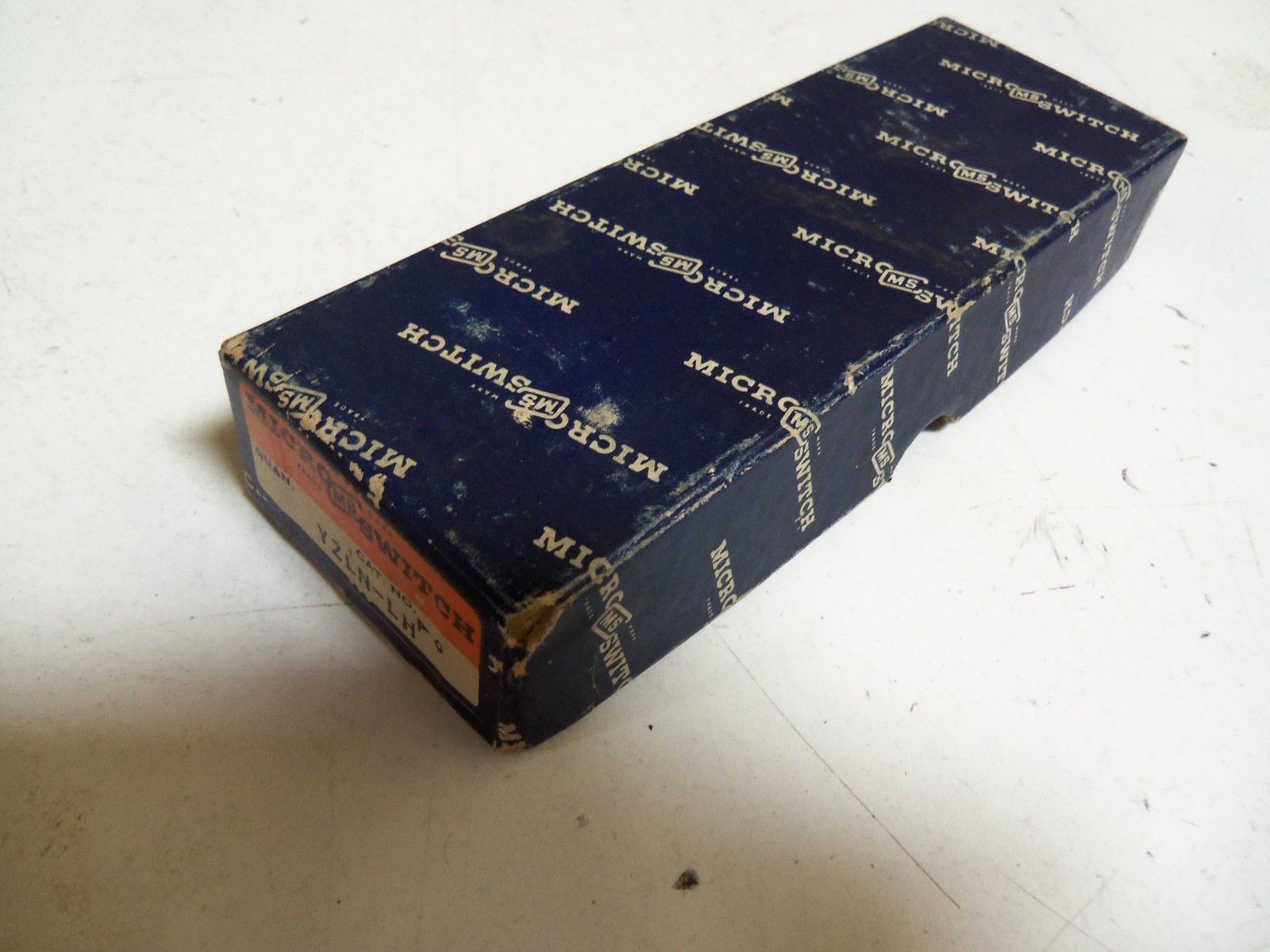 MICROSWITCH YZLN-LH *NEW IN BOX*