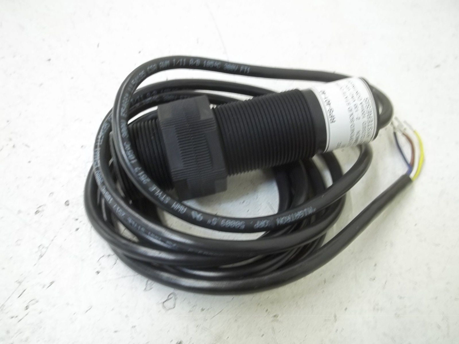 MIGRATRON RPS-401-40 ULTRASONIC SENSOR *NEW IN BOX*
