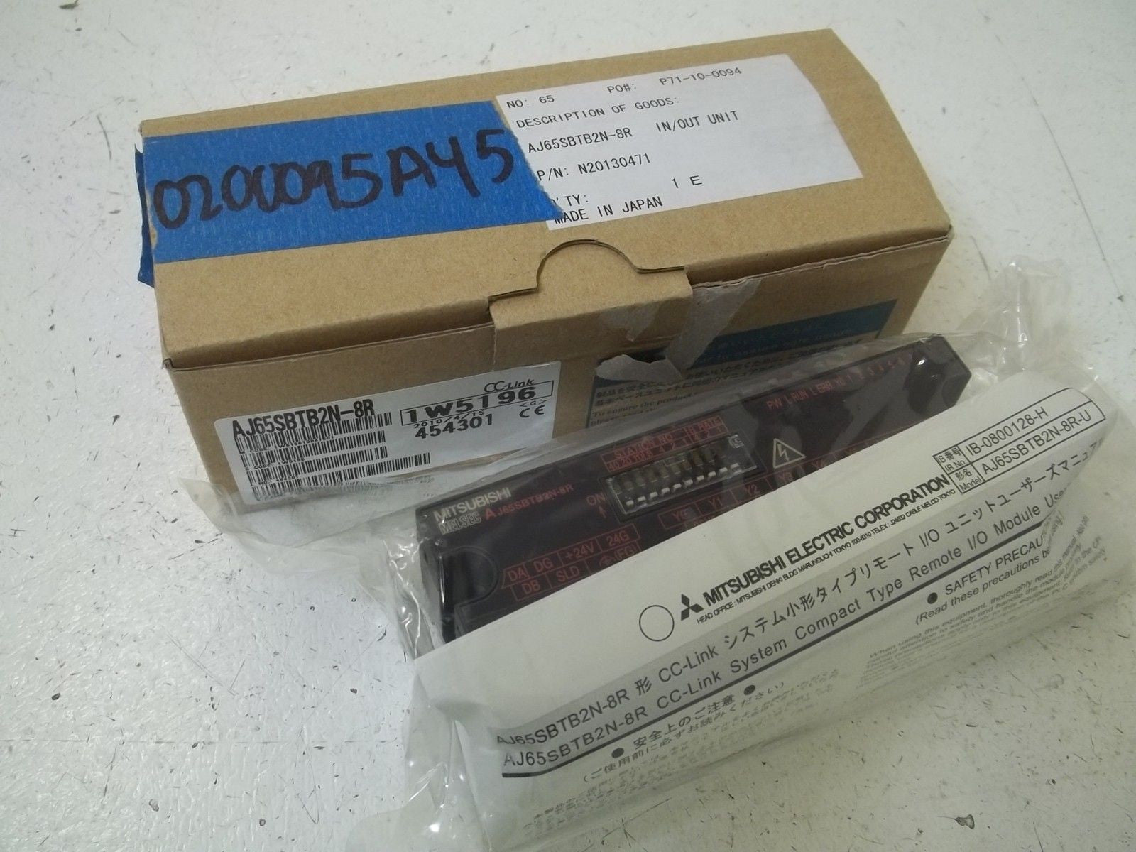 MITSUBISHI AJ65SBTB2N-8R OUTPUT UNIT *NEW IN BOX*