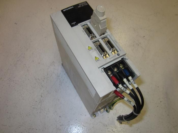 MITSUBISHI MR-J2-70B SERVO AMPLIFIER *USED*