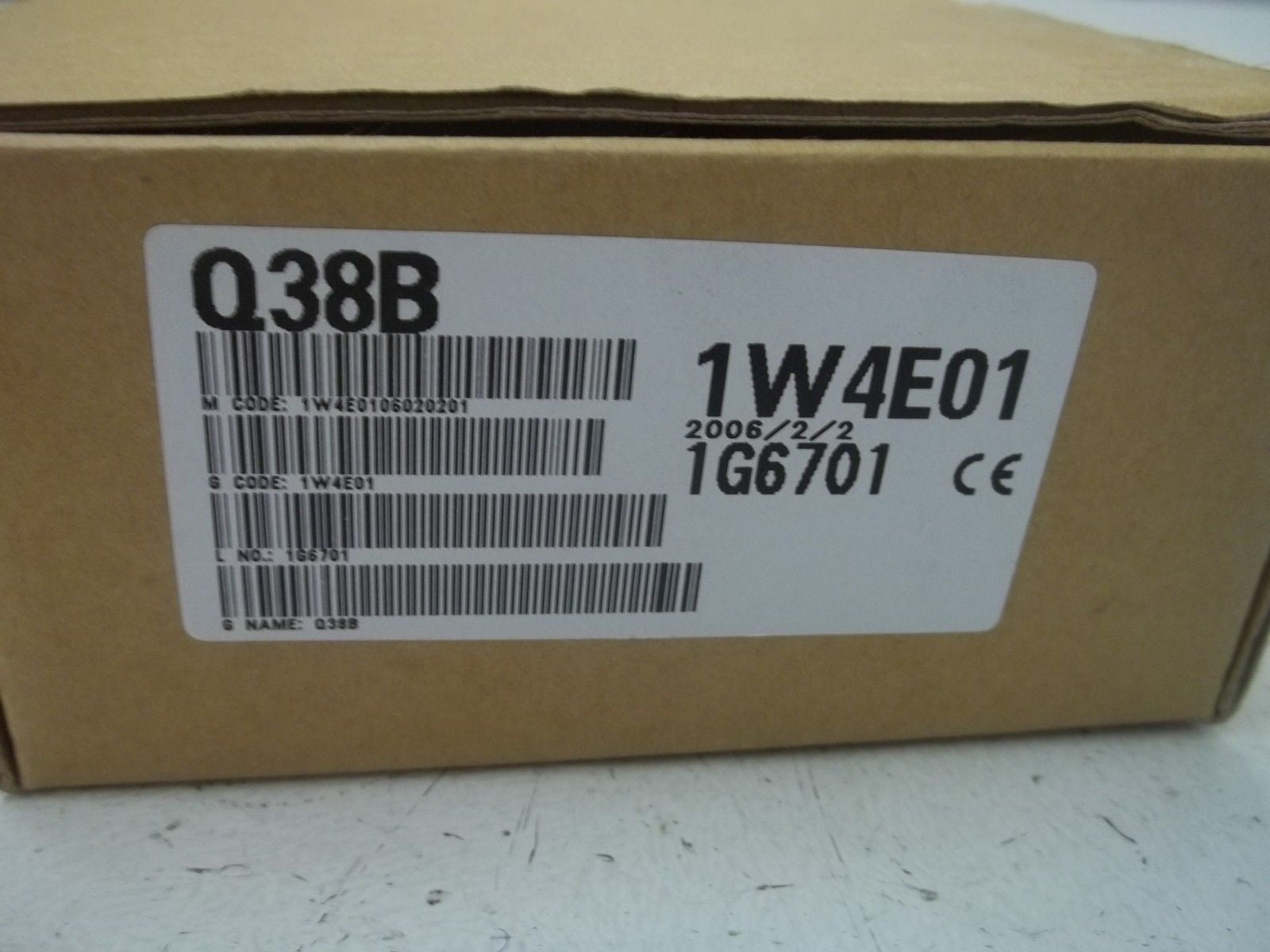MITSUBISHI Q38B BASE UNIT *NEW IN BOX*