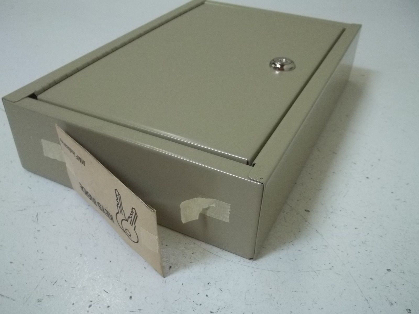 MMF INDUSTRIES 201903003 KEY CABINET *NEW IN BOX*