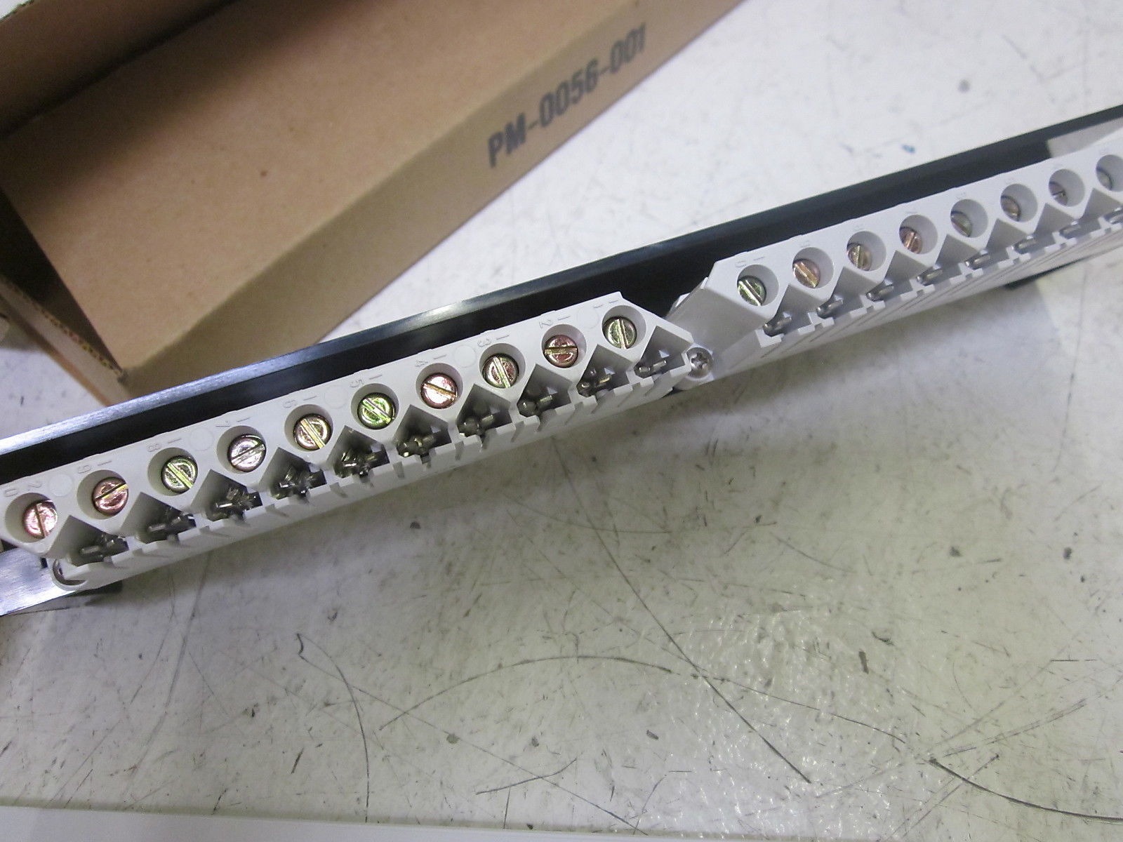 MODICON AS-8534-000 HIGH/LOW DENSITY CONNECTOR  * NEW IN BOX *