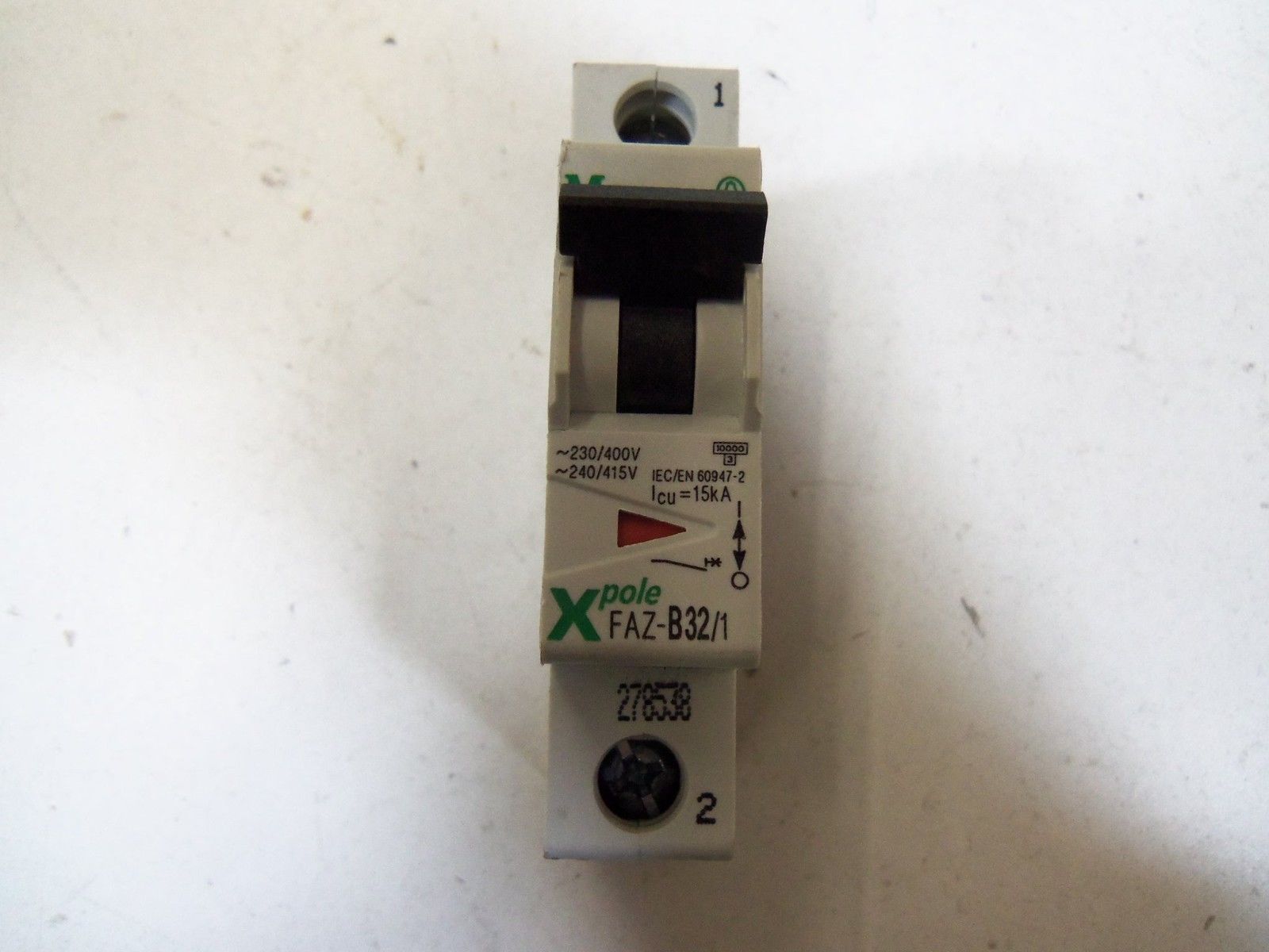 MOELER CIRCUIT BREAKER FAZ-B32/1 *USED*