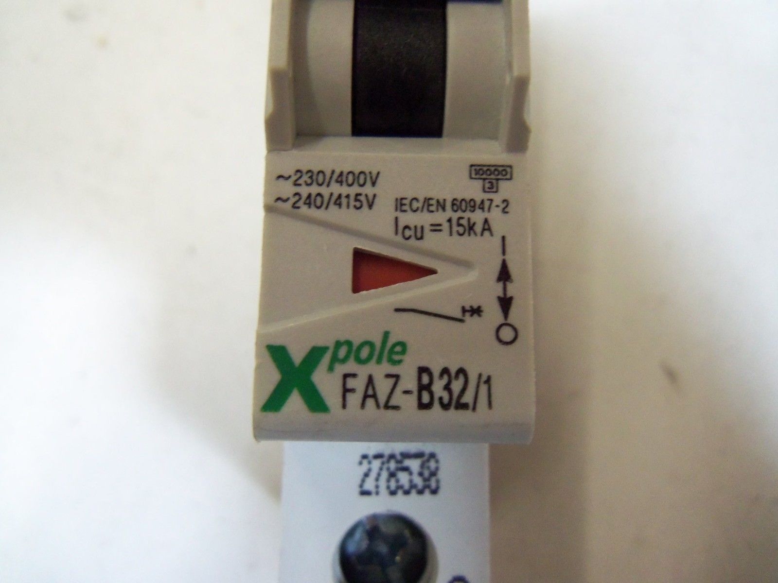 MOELER CIRCUIT BREAKER FAZ-B32/1 *USED*