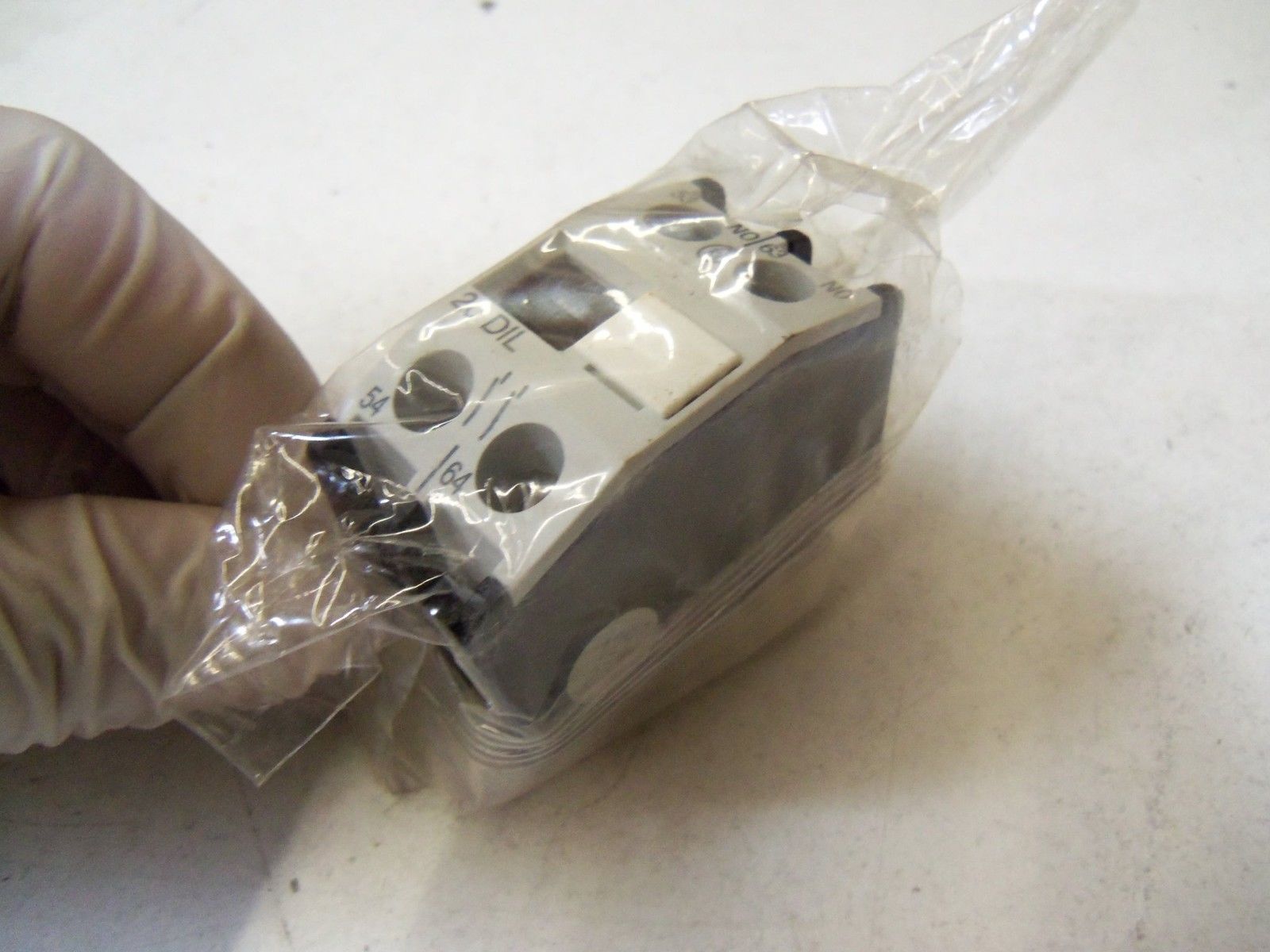 MOELLER 20-DIL MINIATURE CONTACTOR *NEW NO BOX*