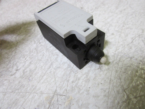 MOELLER AT0-11-1-I LIMIT SWITCH *NEW NO BOX*