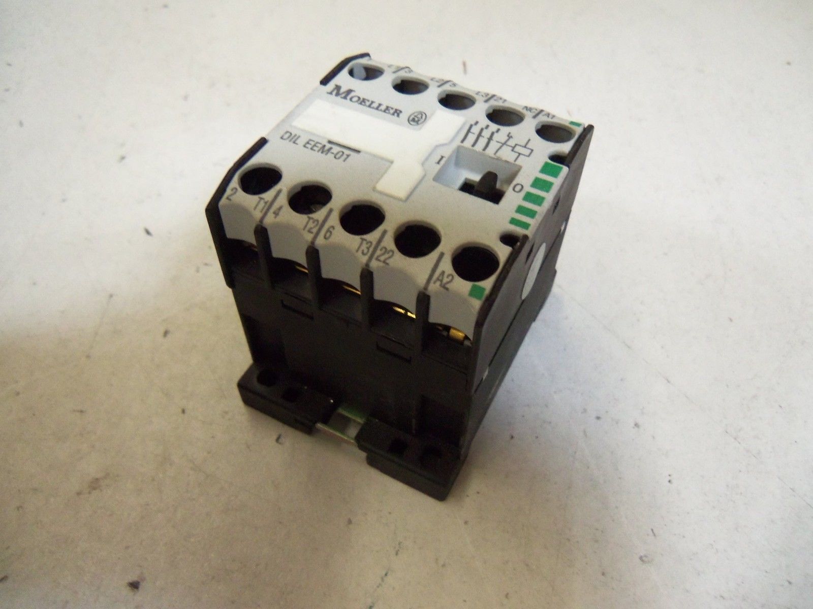 MOELLER DILEEM-01 120V *USED*