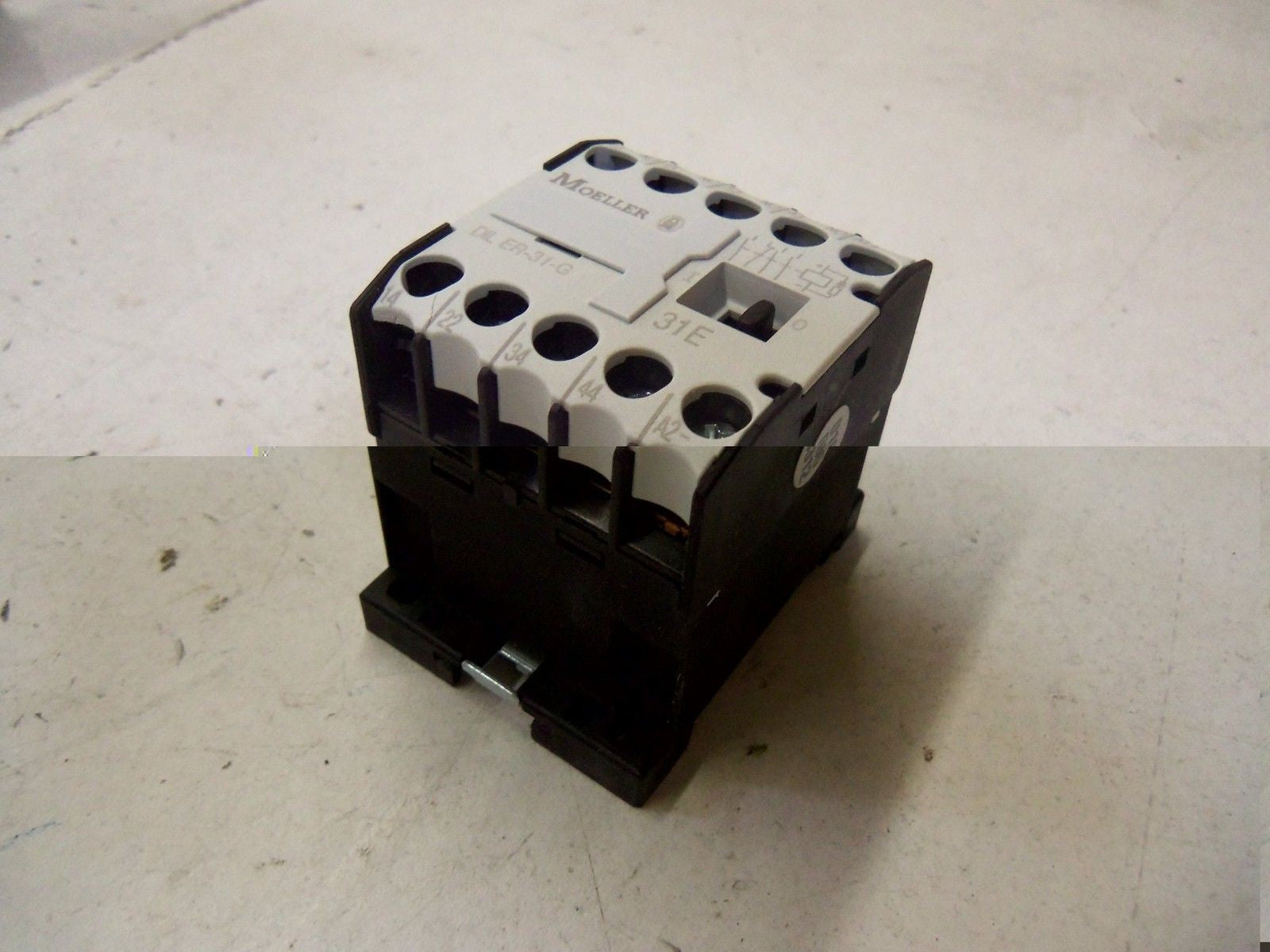 KLOCKNER MOELLER DILER-31-G CONTACTOR RELAY 24VDC *NEW IN BOX*