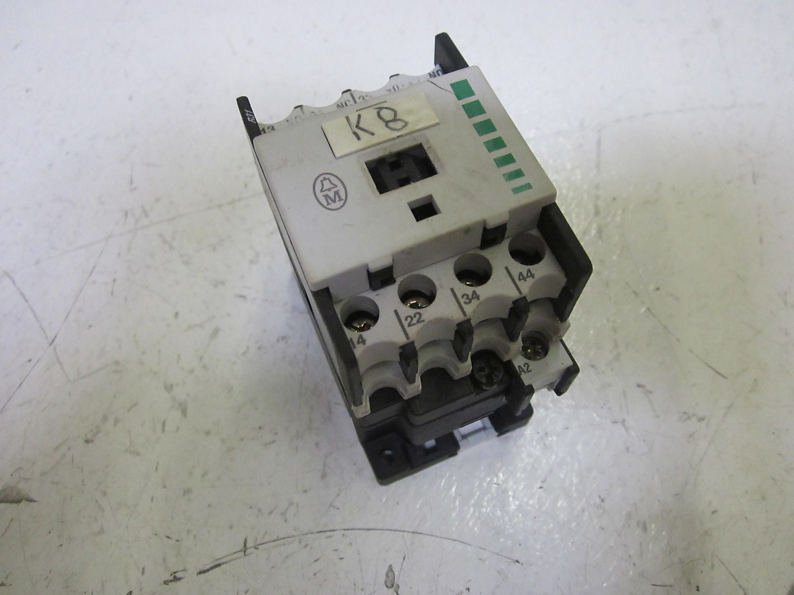 MOELLER DILR31 CONTACTOR RELAY 120V *USED*