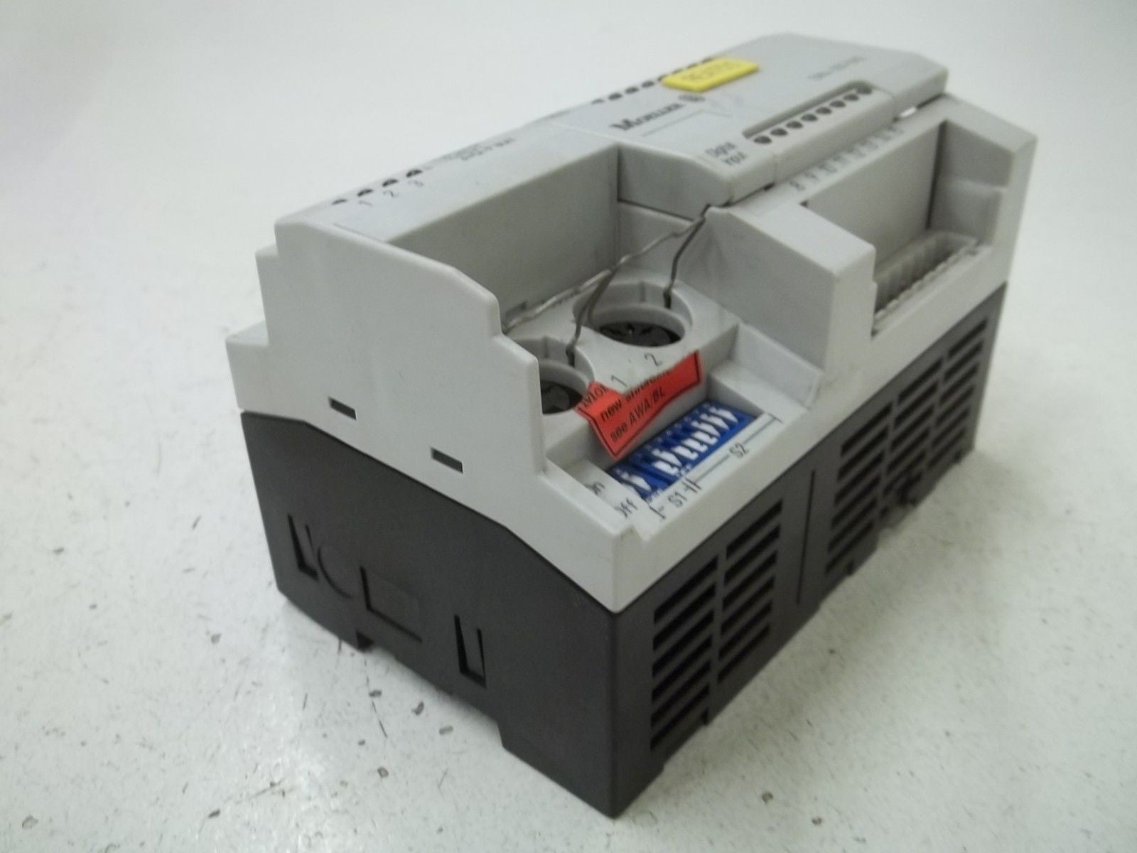 MOELLER EM4-201-DX2 POWER SUPPLY: 24VDC, 0.4A EXPANSION MODULE REMOTE  *USED*