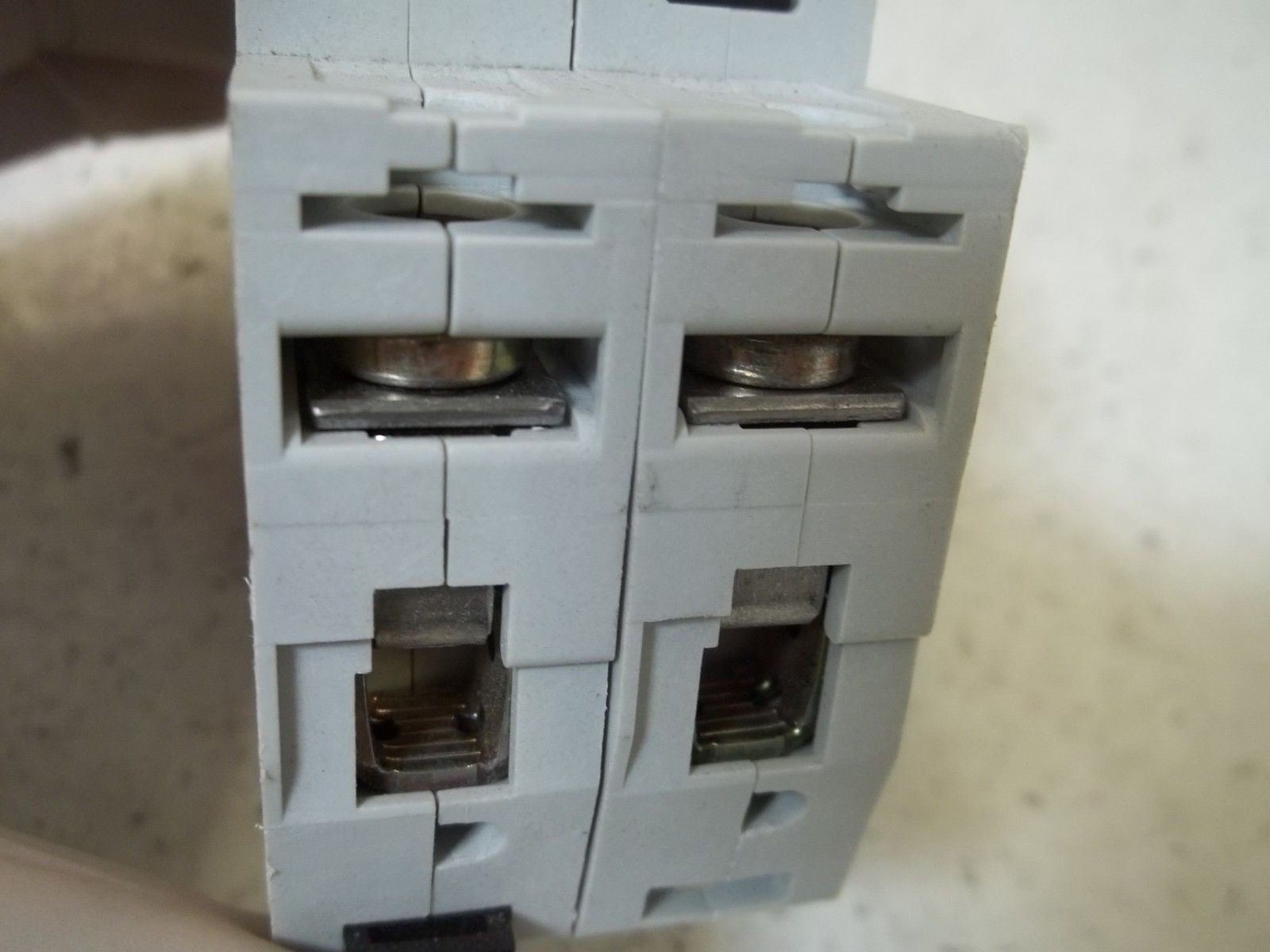 MOELLER FAZ-2-C2 CIRCUIT BREAKER *NEW NO BOX*
