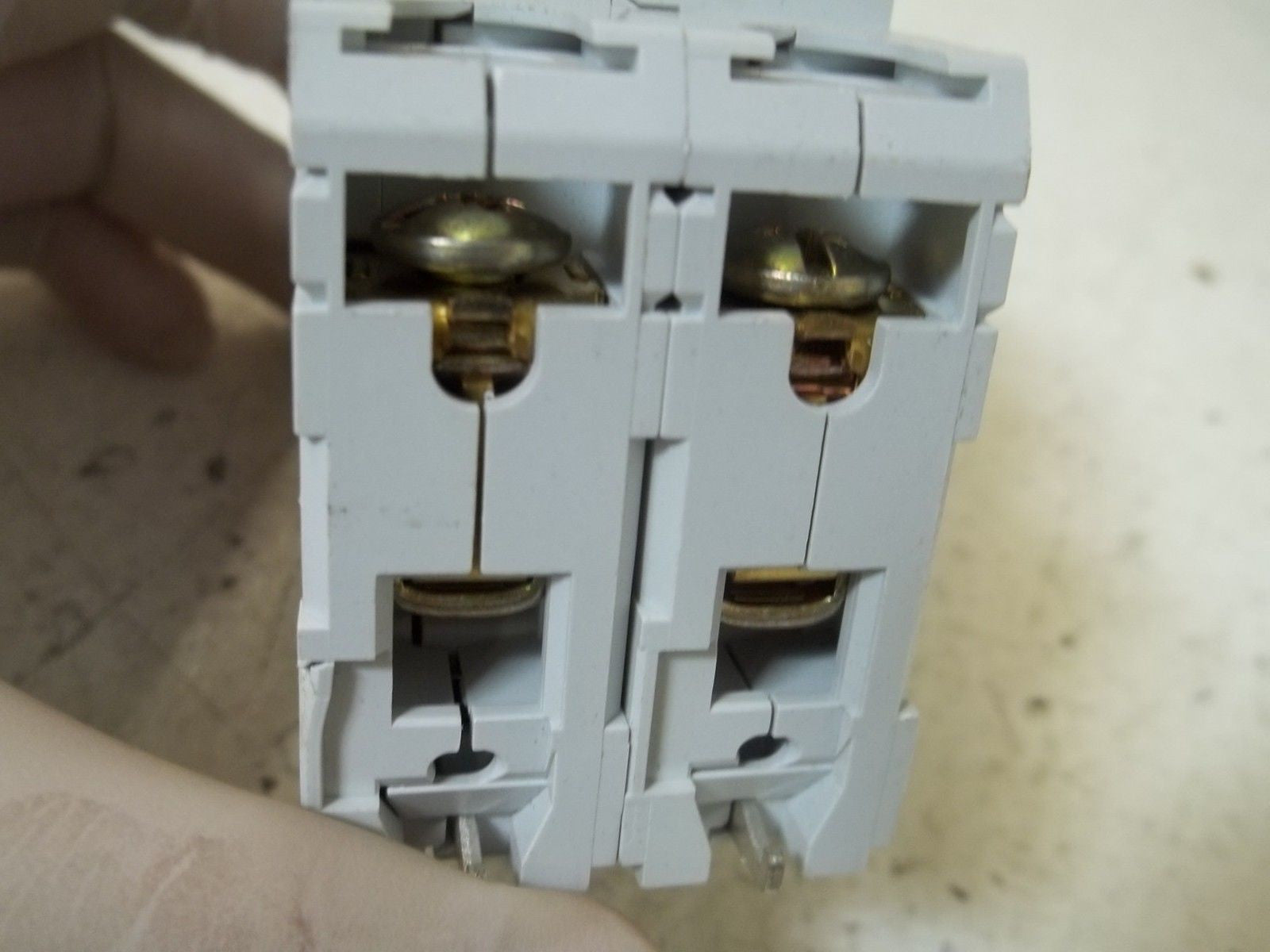 KLOCKNER MOELLER FAZNC10-2 CIRCUIT BREAKER 10A *NEW NO BOX*