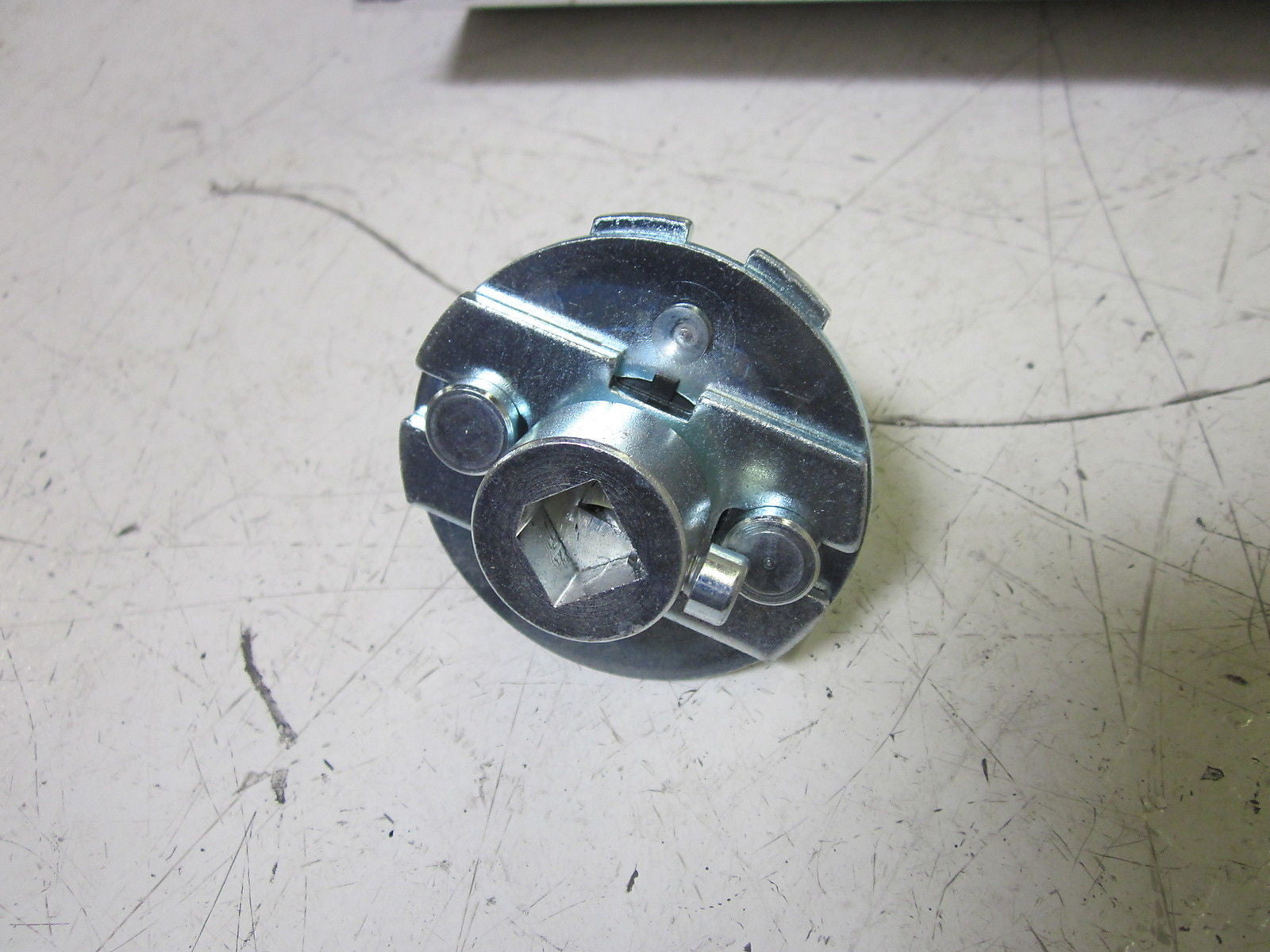 MOELLER NZM4-XTVD-NA DOOR COUPLING ROTARY HANDLE (AS PICTURED)  *NEW IN BOX*