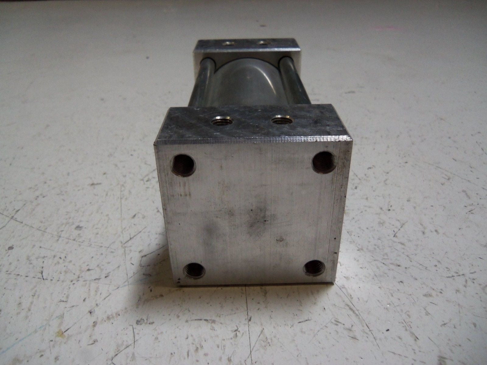 MOTION CONTROLS D-24SENC SL2 RA1 PNEUMATIC CYLINDER *USED*