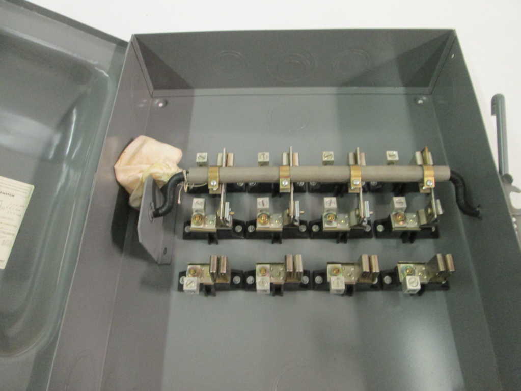 Square D 92453 NSNP **GENUINE** Schneider Telemecanique