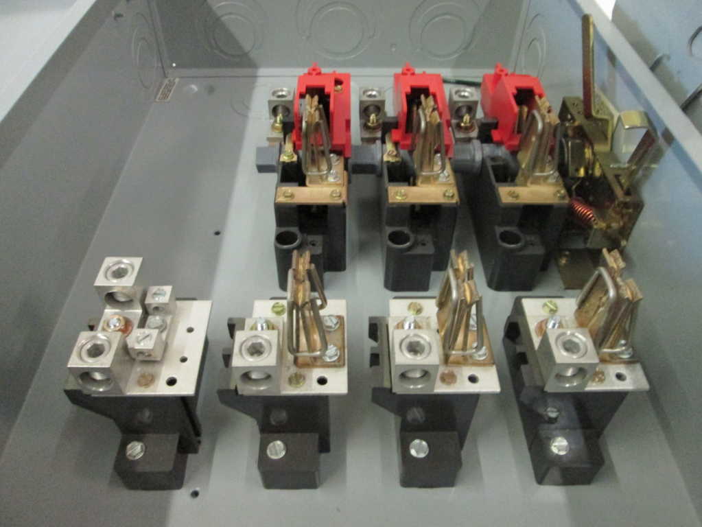 Cutler Hammer DG324NGK NSNP **GENUINE** DG 324NGK Westinghouse