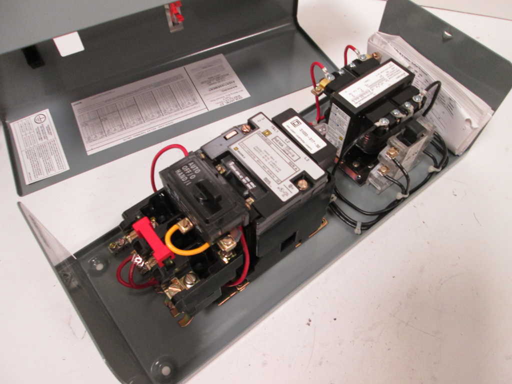 Square D 8536SBG2V81CF4P1TX22 NSFP **GENUINE** Schneider Telemecanique