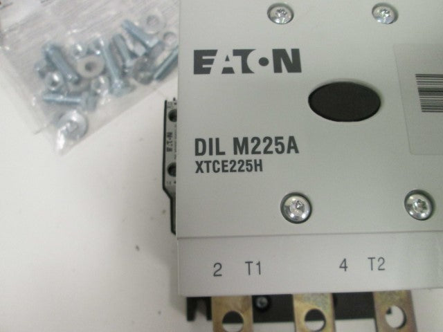 Eaton XTCE225H 480V NSNP * GENUINE *