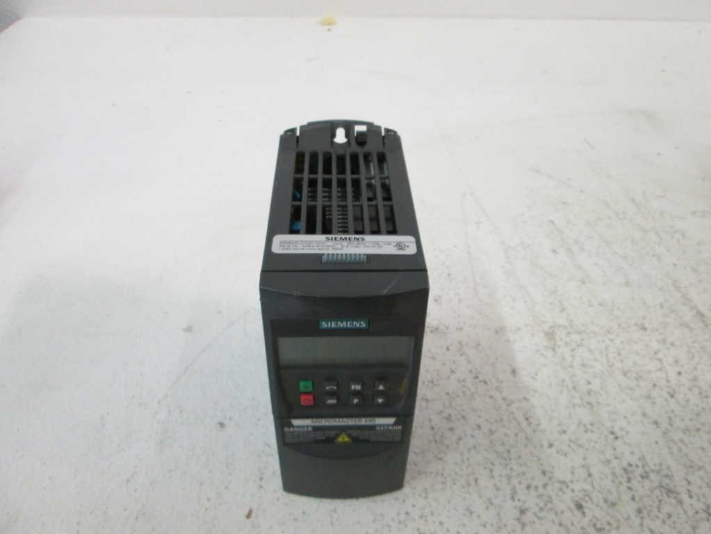 Siemens 6SE64402UD215AA1 NSNP * GENUINE * Furnas