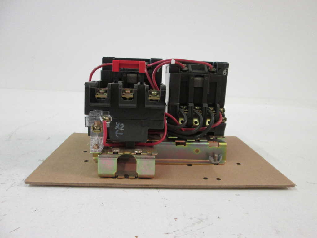 Square D 8736SCO8SV02 NSNP **GENUINE**8736 SCO8S V02  Schneider Telemecanique