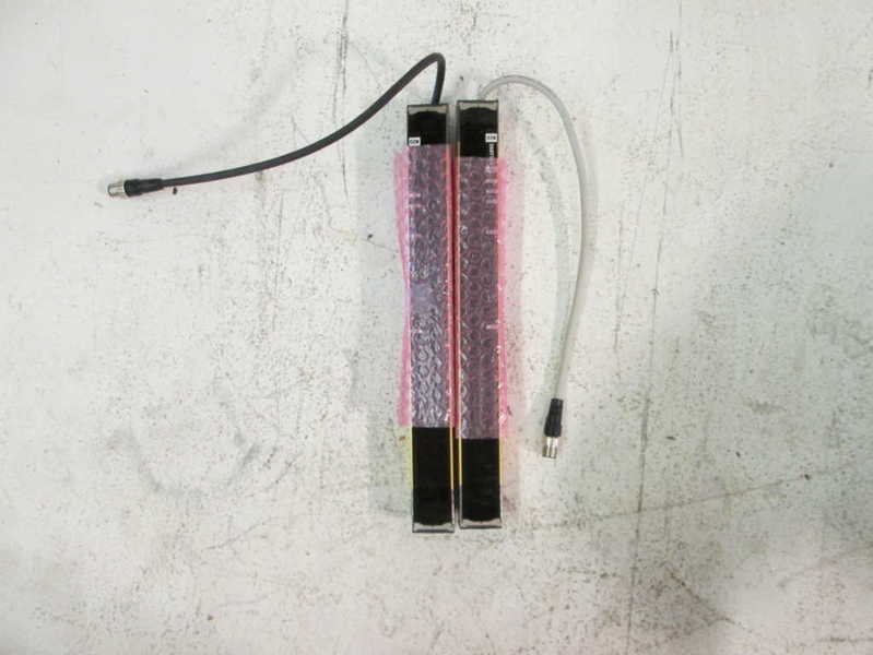 Omron F3SJA0455P20 NSFP * GENUINE *