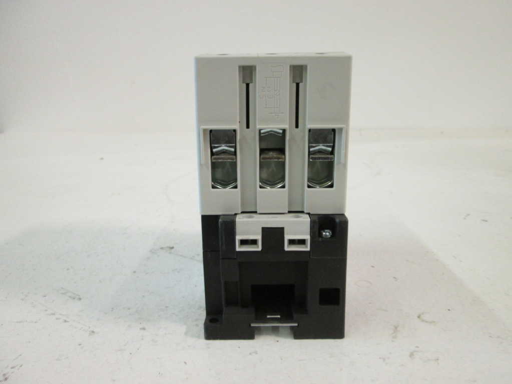 Siemens 3RT10461AR60 NSNP * GENUINE * Furnas
