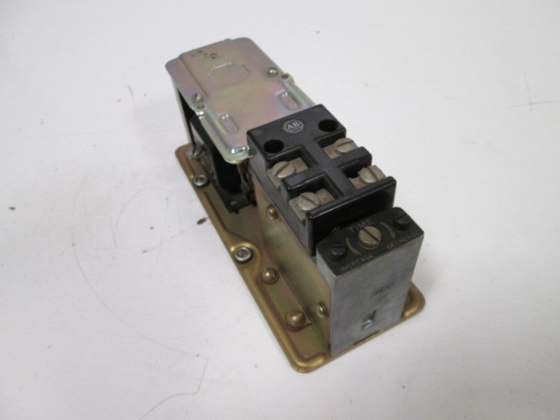Allen Bradley 849ZOB32 NSNP * GENUINE * AB 849 ZOB32