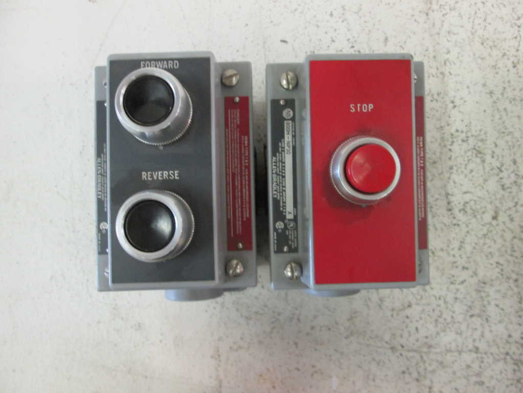 Allen Bradley 800H3HA7P NSNP * GENUINE * AB 800H 3HA7P