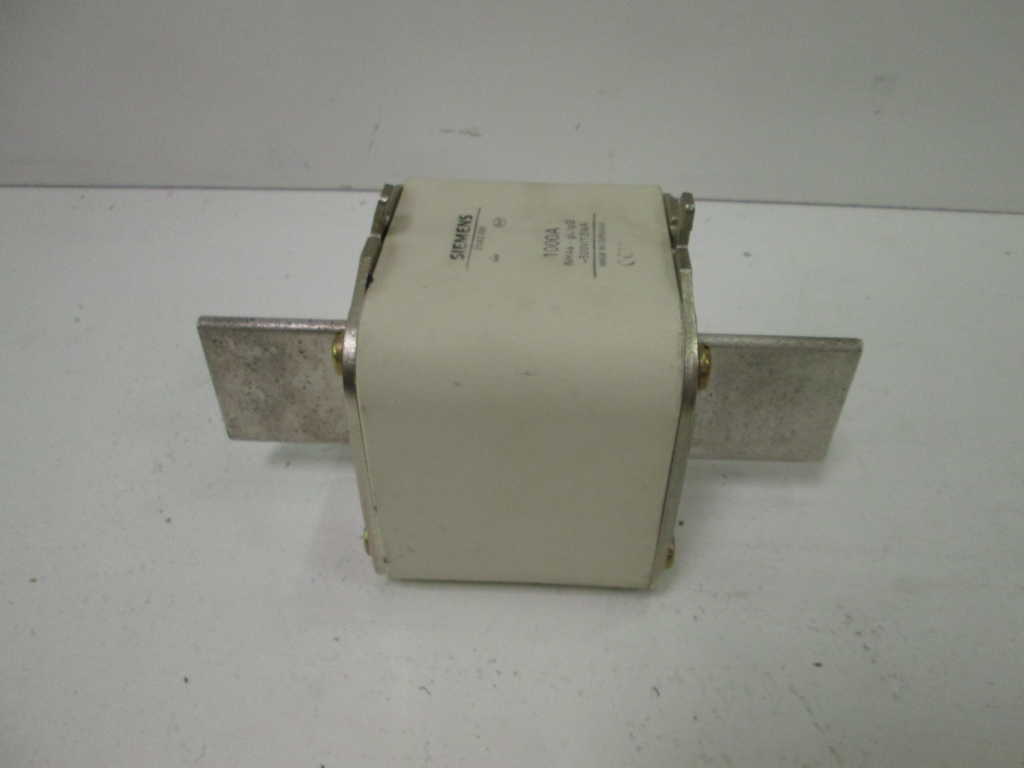 Siemens 3NA3680 NSNP * GENUINE * Furnas