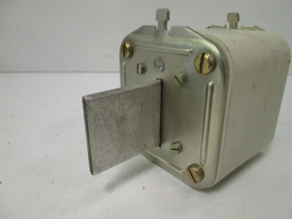 Siemens 3NA3680 NSNP * GENUINE * Furnas