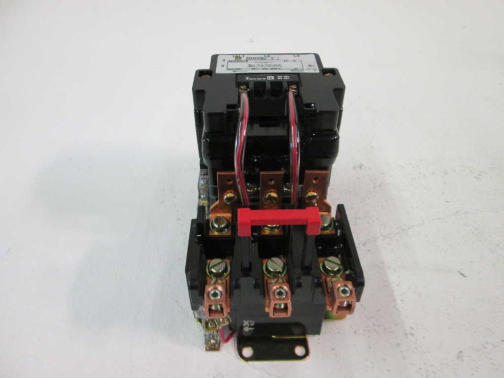 Square D 8536SEO1V02S NSFP **GENUINE** 8536 SEO1 V02S Schneider Telemecanique