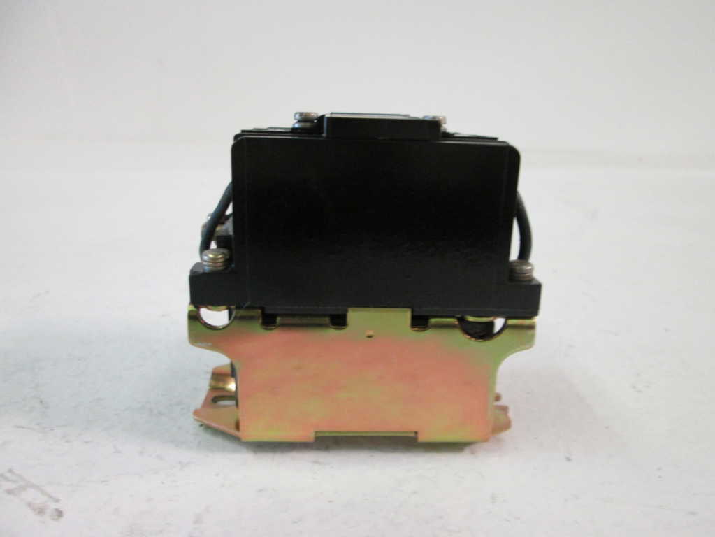 Allen Bradley 700DCNT200Z48 NSNP **GENUINE**