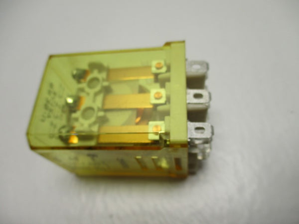IDEC RR3B-U RELAY 12VAC NSNP