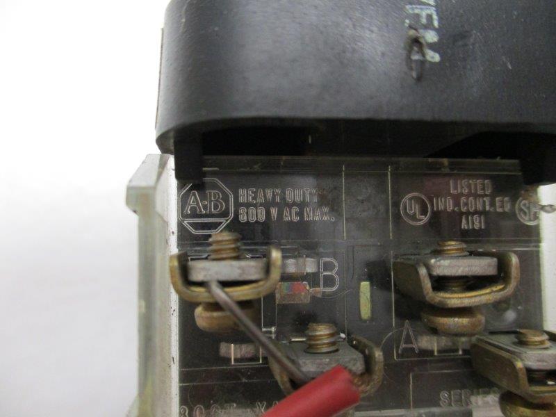 ALLEN BRADLEY 800T-PT16R SER. N  UNMP