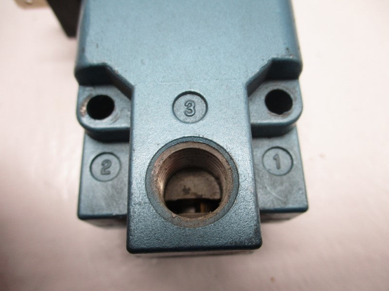 MAC 225B-111JA 120VAC UNMP