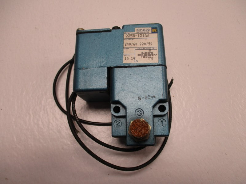 MAC 225B-121AA 240VAC UNMP