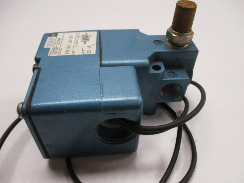 MAC 225B-121AA 240VAC UNMP