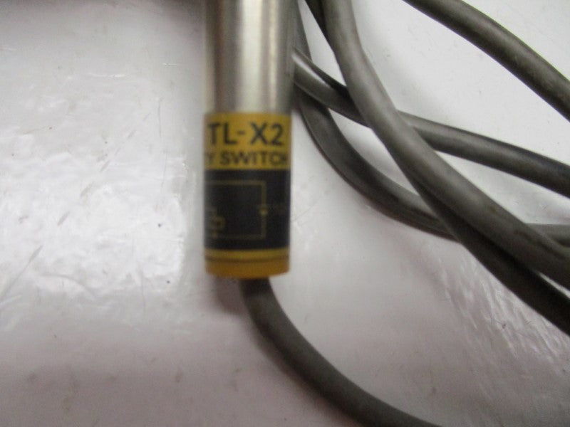OMRON TL-X2 UNMP