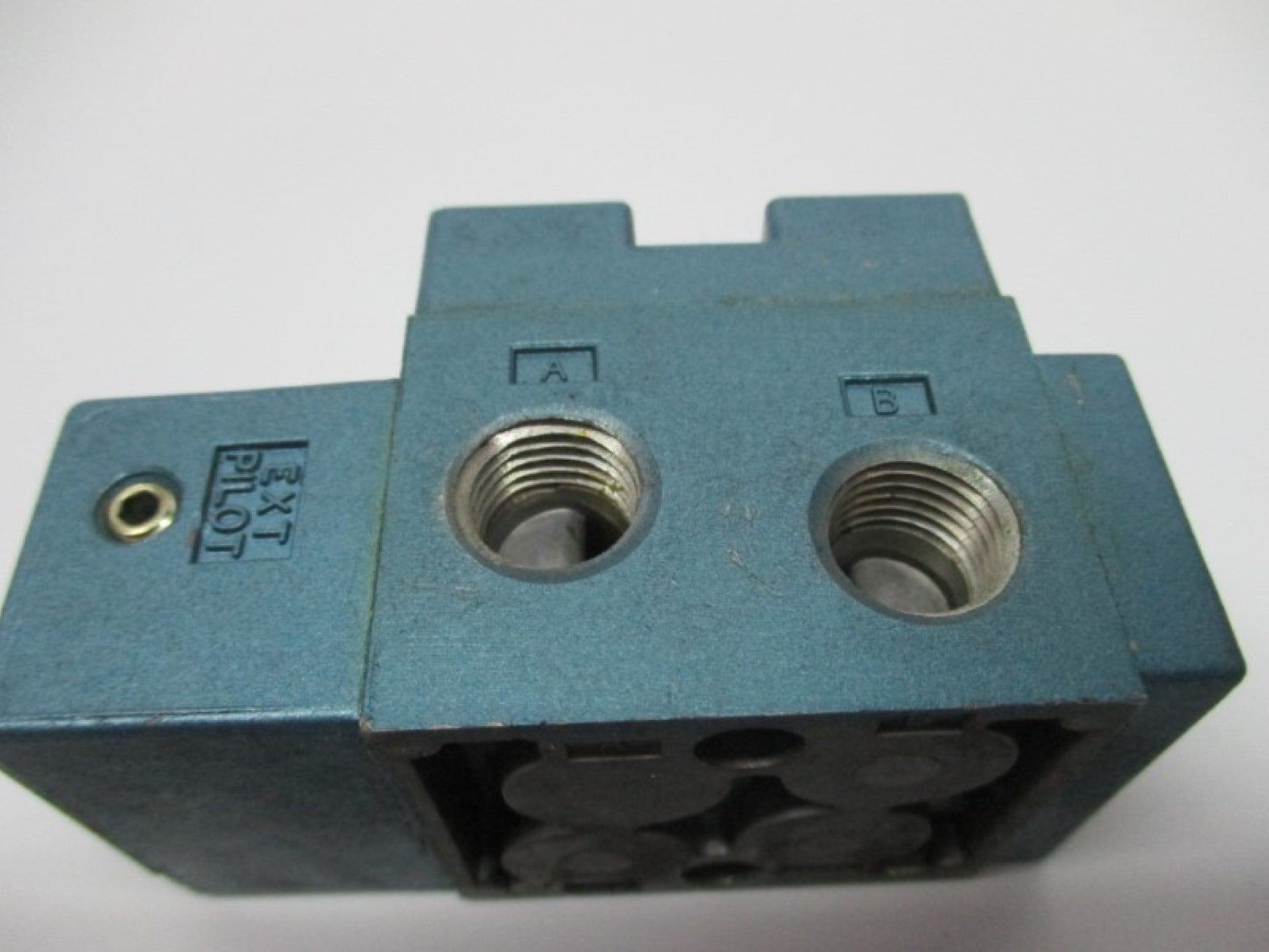 MAC 712C-12-PI-111CA 120V UNMP