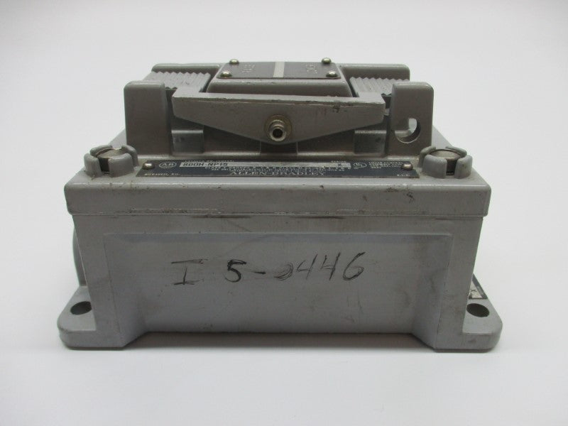 ALLEN BRADLEY 800H-2HD7 SER. X (AS PICTURED) NSNP