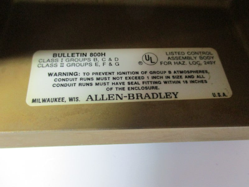 ALLEN BRADLEY 800H-2HD7 SER. X (AS PICTURED) NSNP