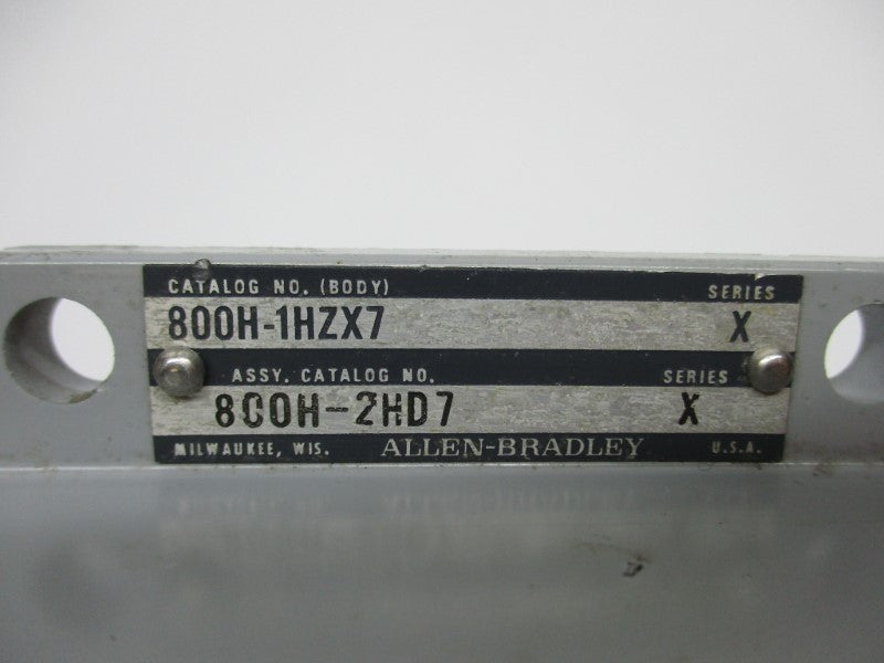 ALLEN BRADLEY 800H-2HD7 SER. X (AS PICTURED) NSNP