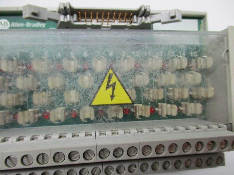 ALLEN BRADLEY 1492-IFM20F-F120-2 SER. A UNMP